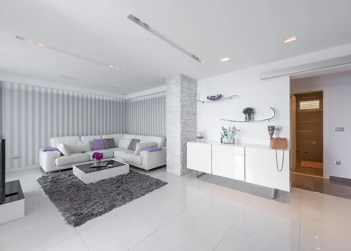 Lavander & Violet Lägenhet